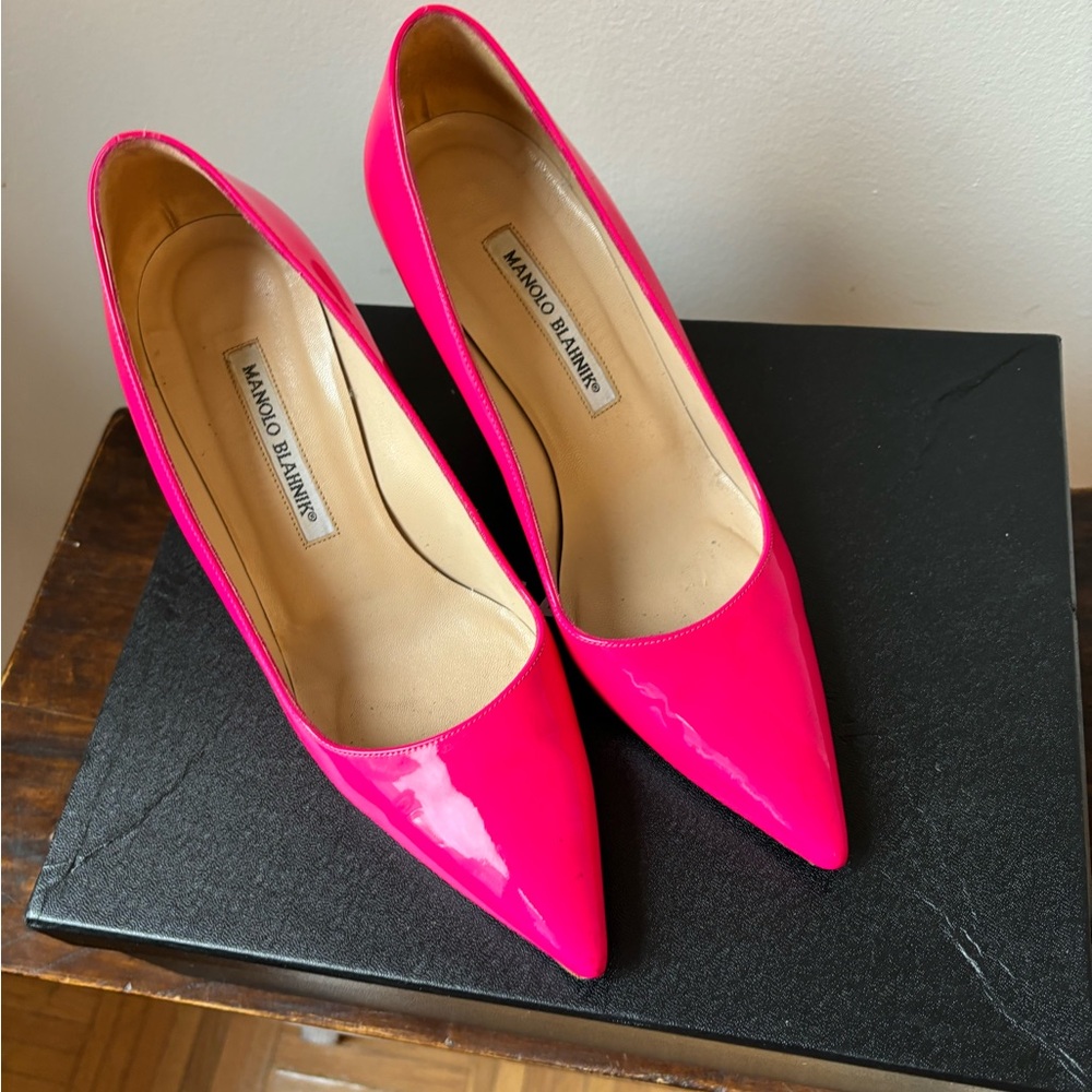 Manolo Blahnik BB Hot Pink Patent Pump